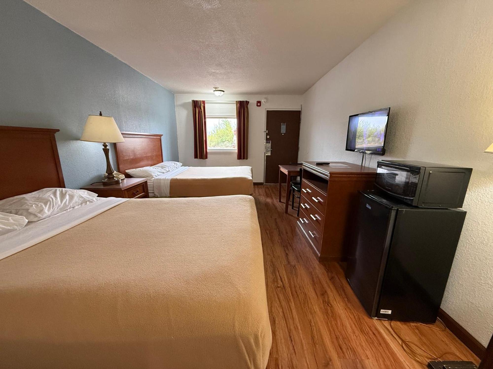 Relax Inn & Suites Mattoon Zewnętrze zdjęcie
